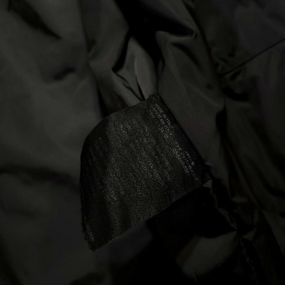 Prada Sport Y2K (IT54) Gore-Tex Insulated Vest - Red - Picture 6 of 6